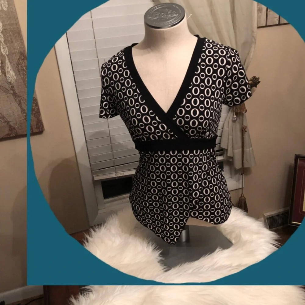 - By Choice Top - Picture 3 of 8